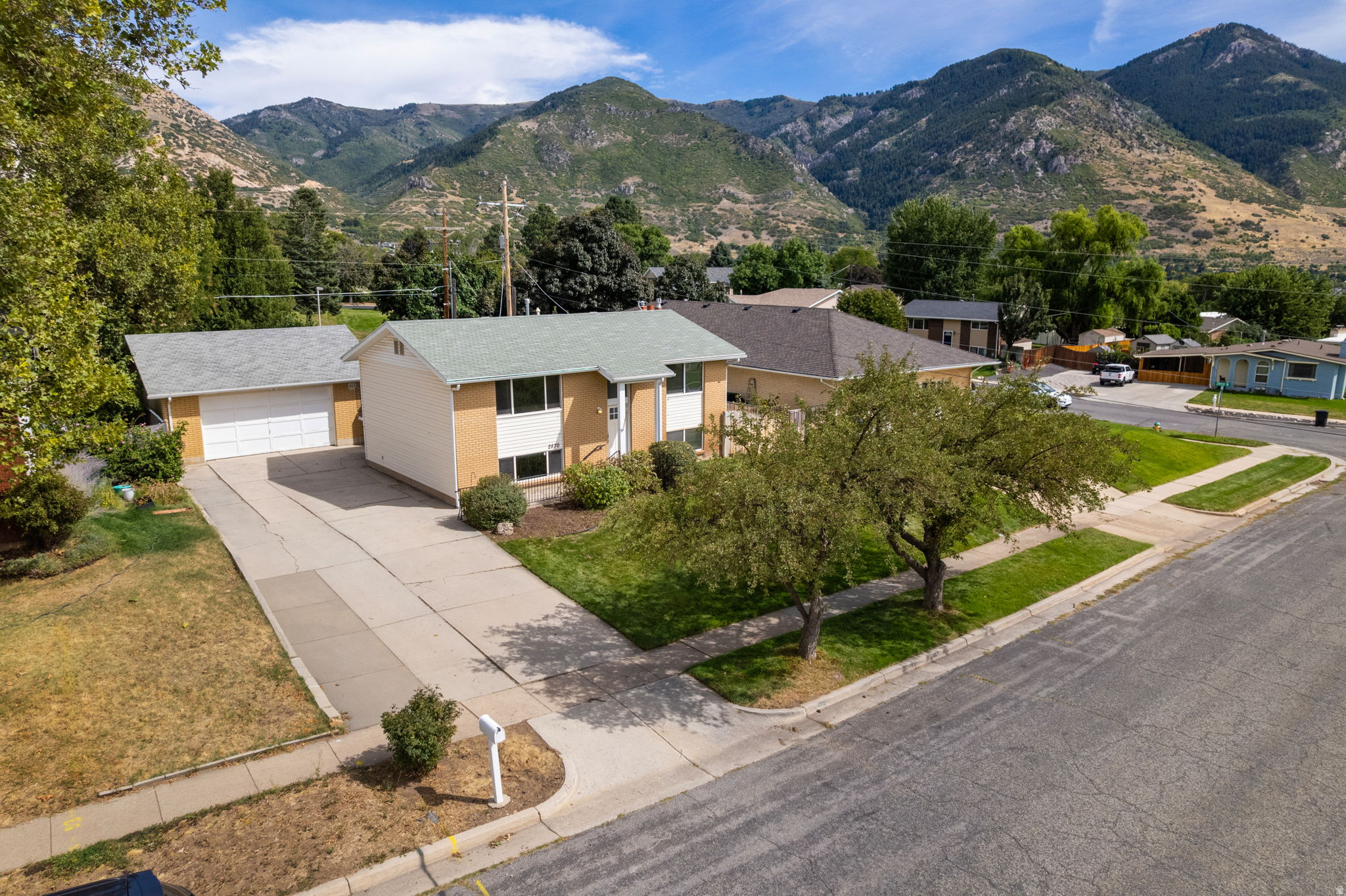 main property photo 5