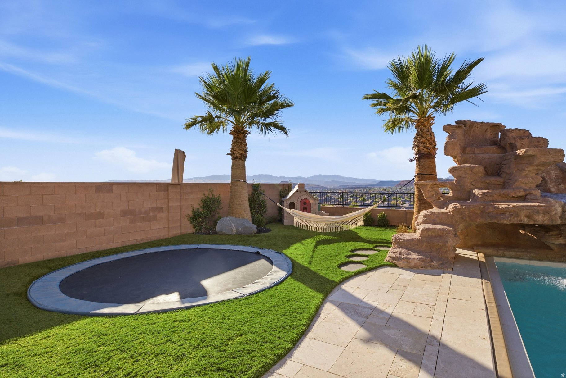 main property photo 75