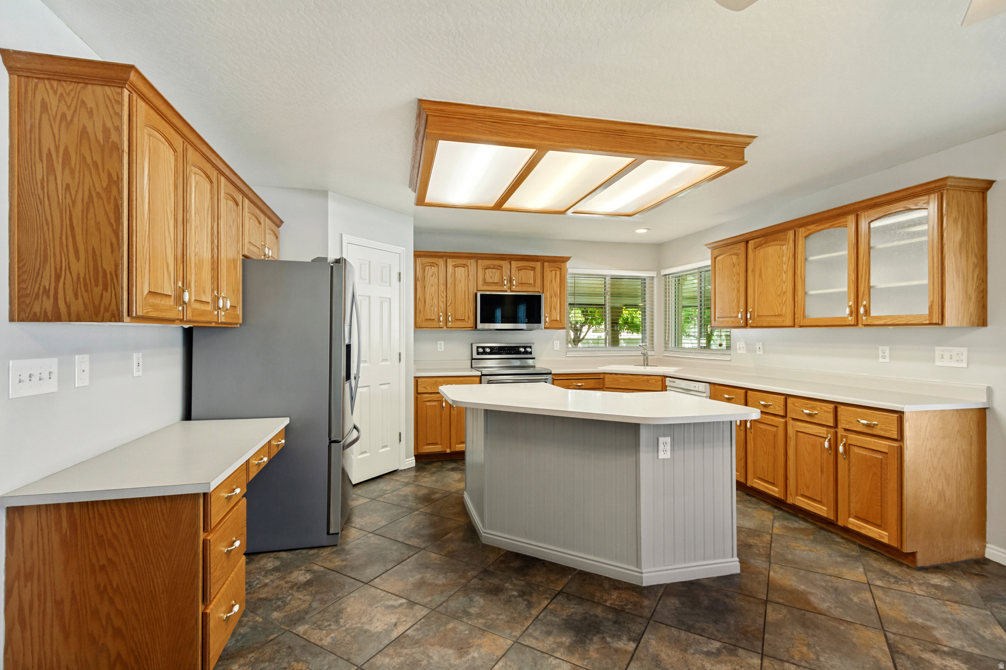 main property photo 12
