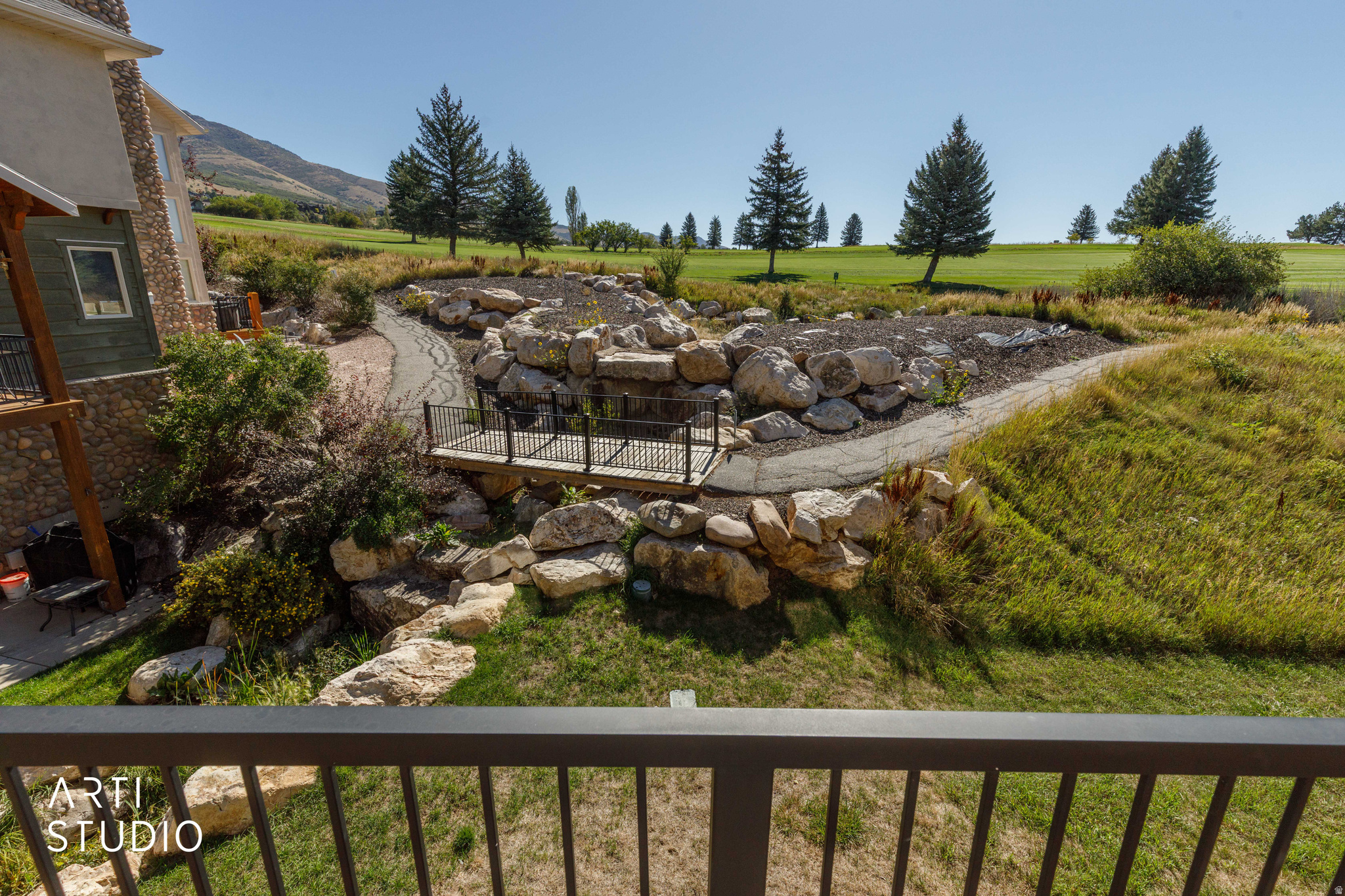 main property photo 11