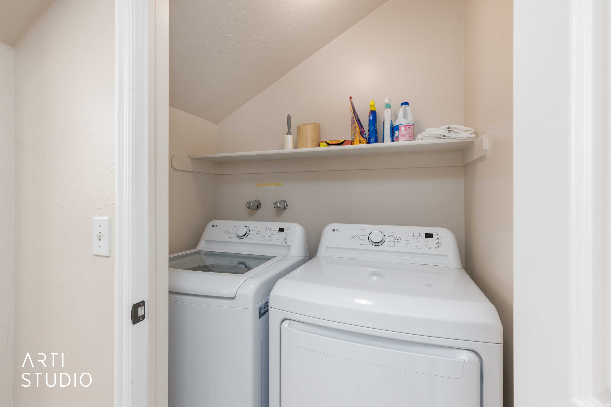 main property photo 19