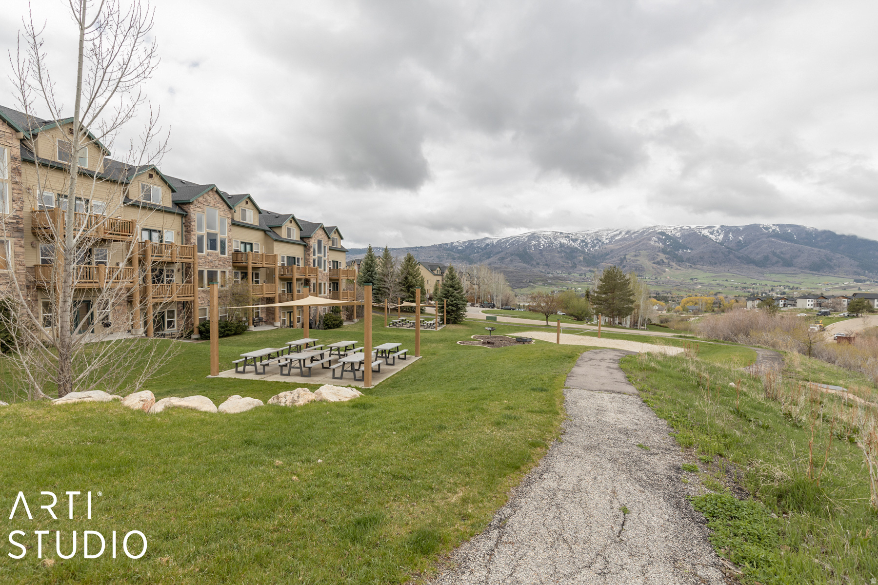 main property photo 45