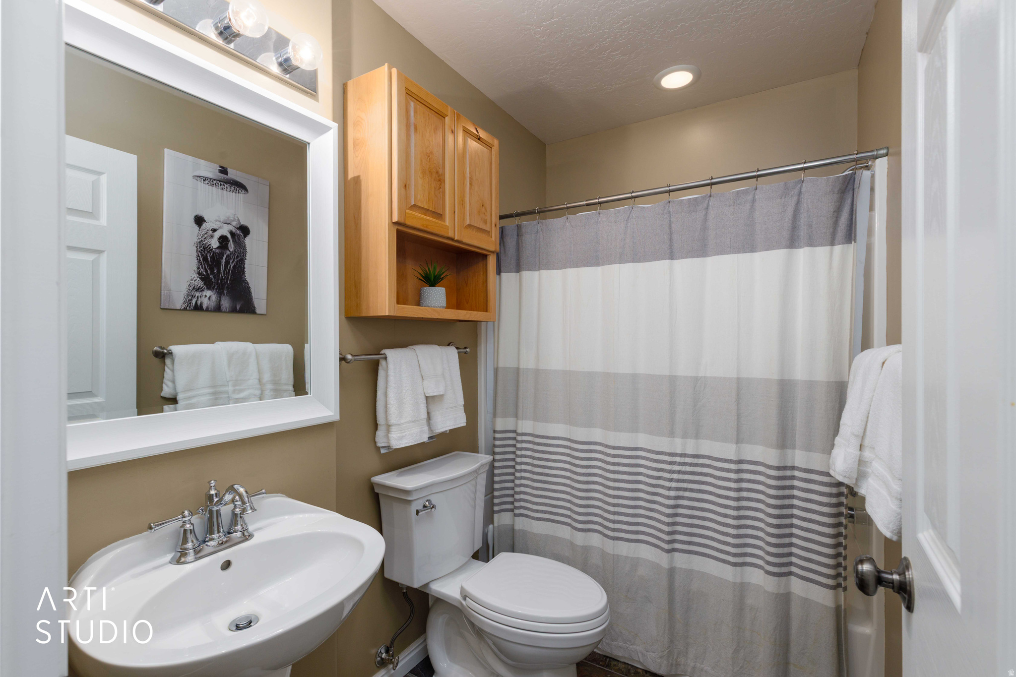 main property photo 8