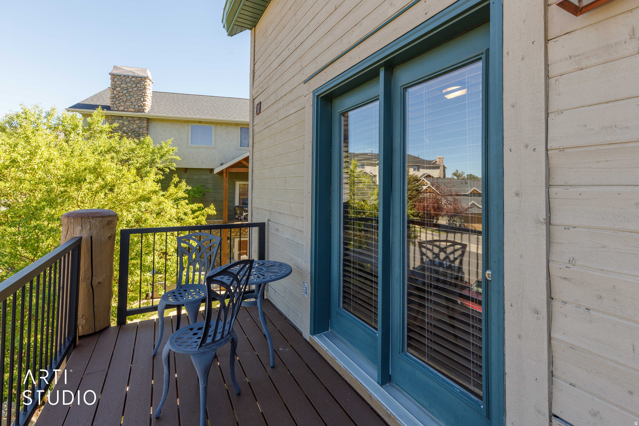 main property photo 9