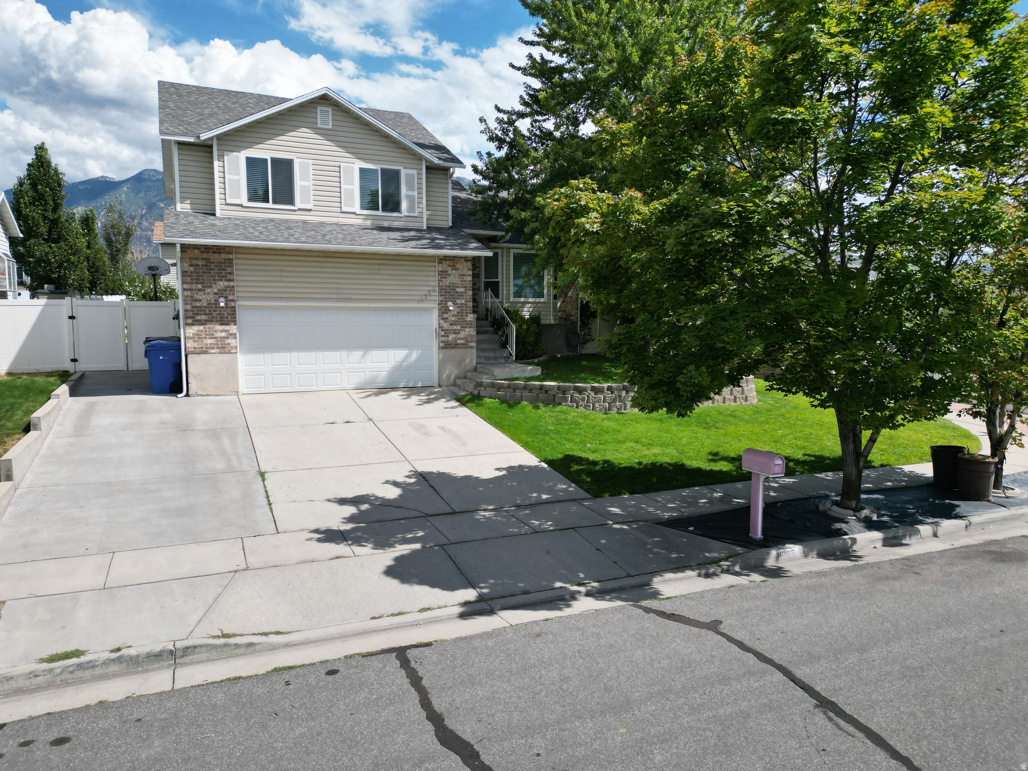 main property photo 0