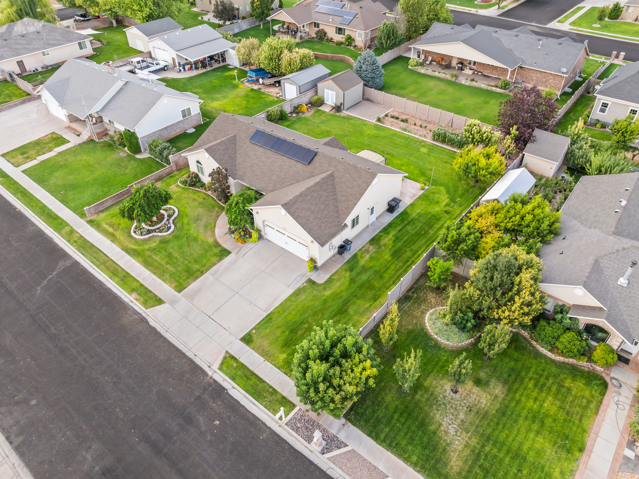 main property photo 34