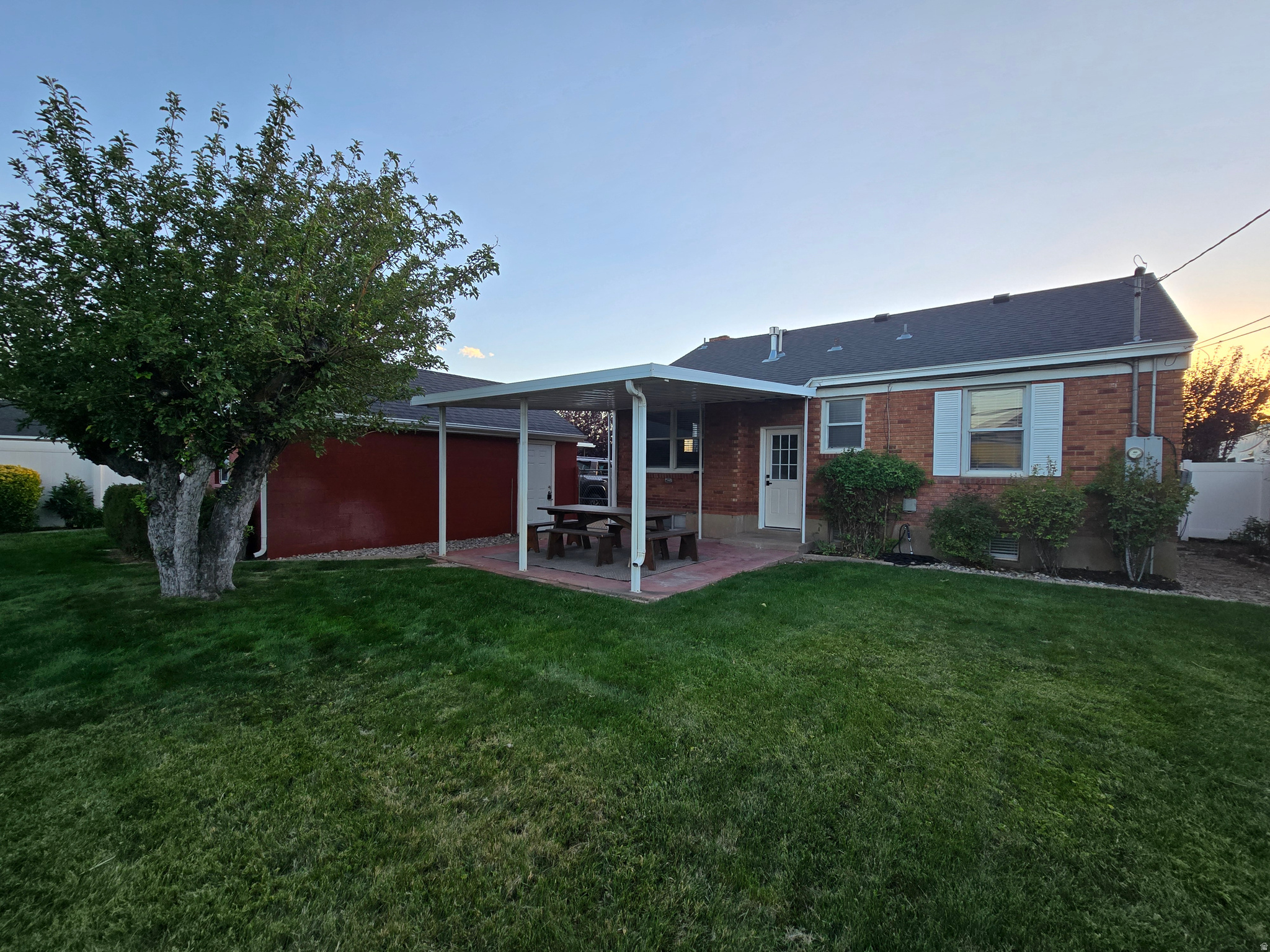 main property photo 21