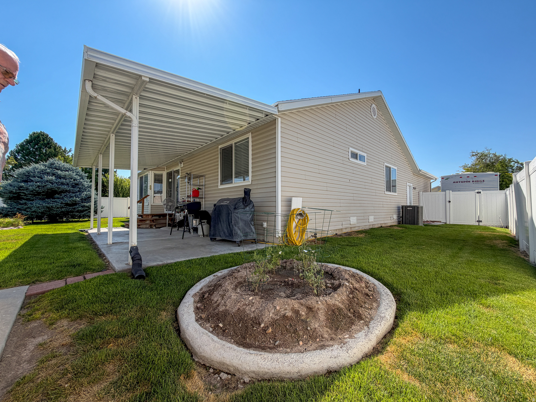 main property photo 25