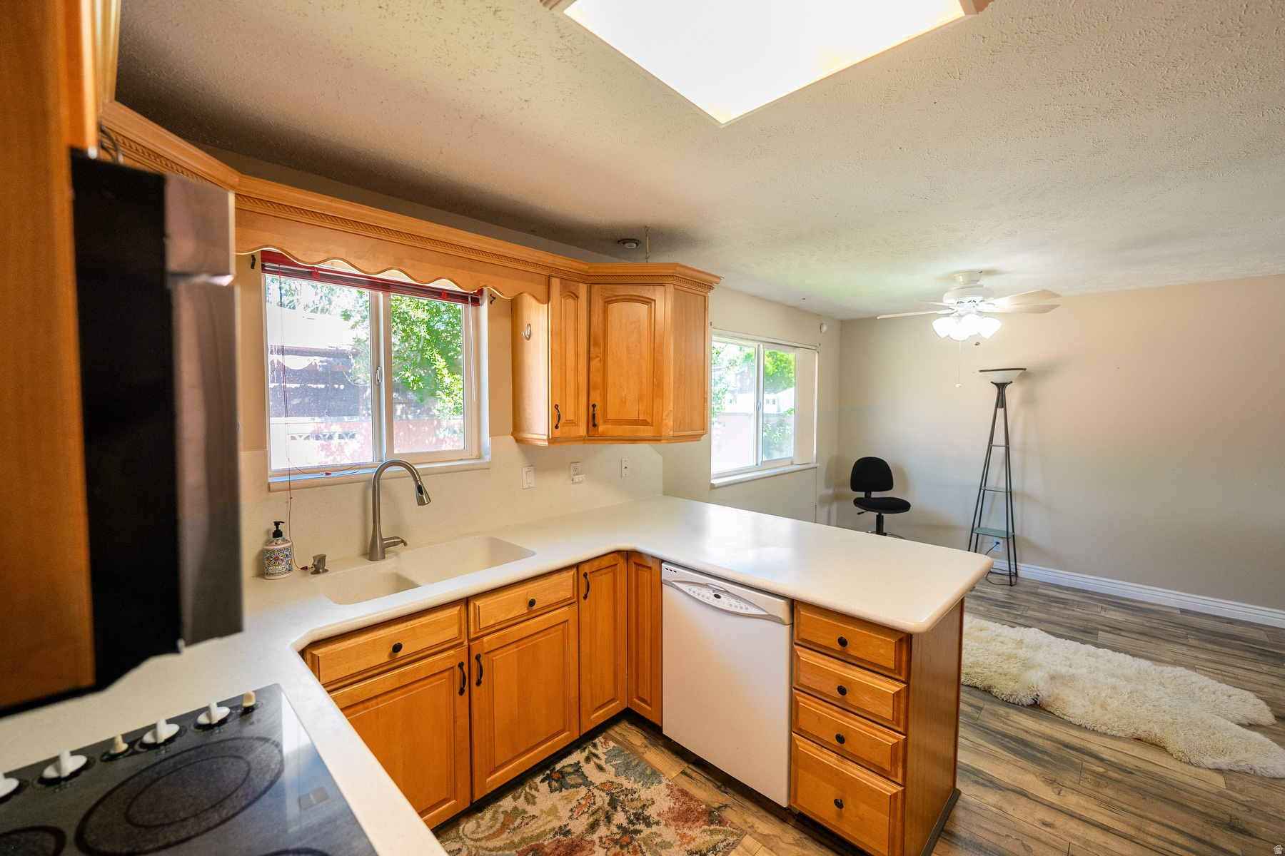main property photo 11