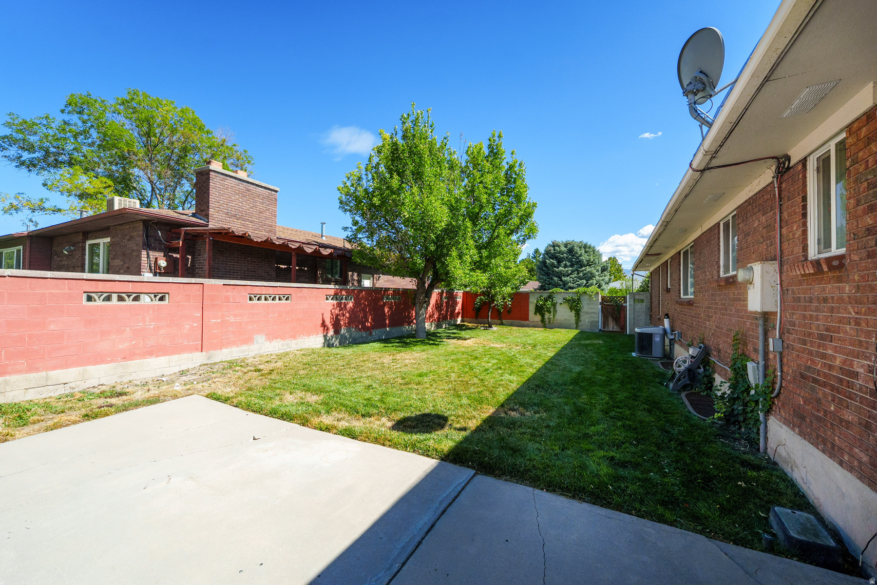 main property photo 25