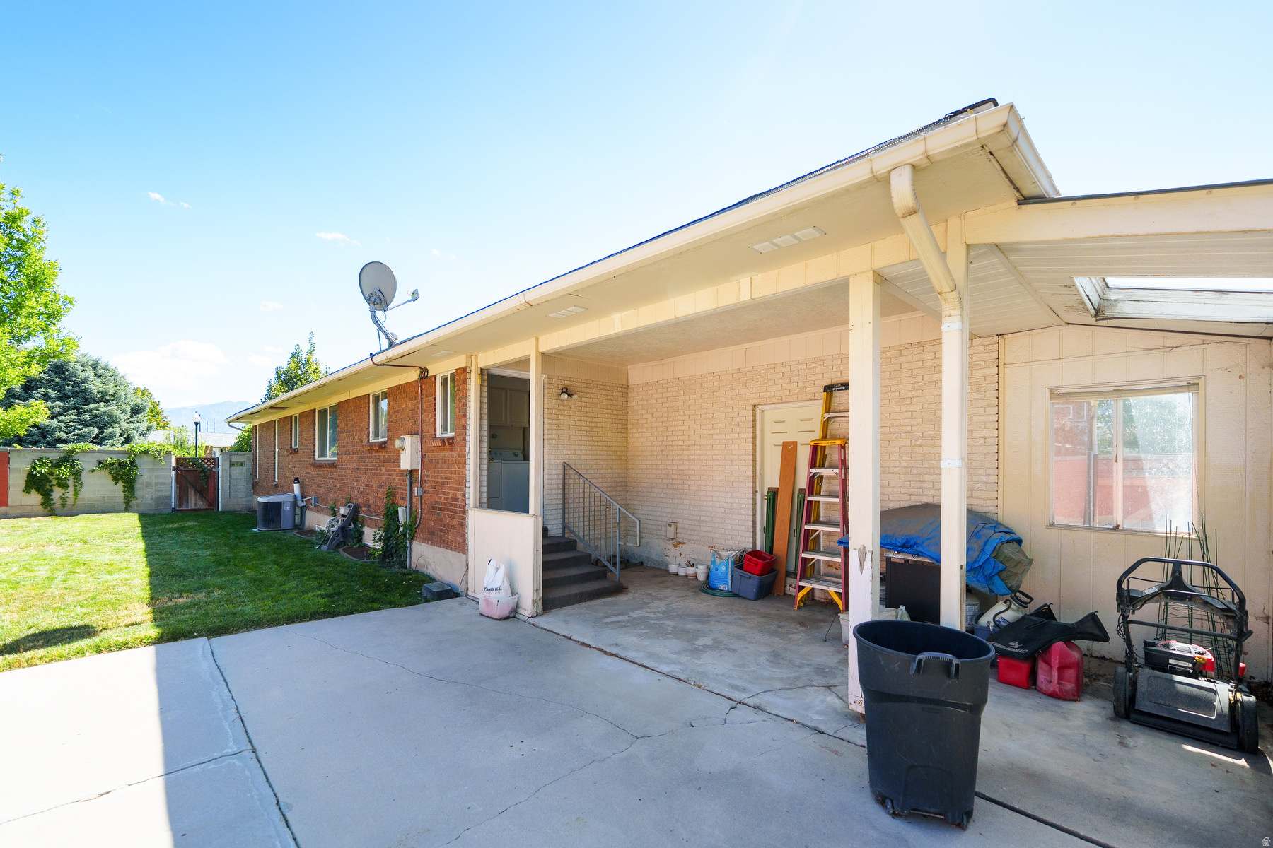 main property photo 31