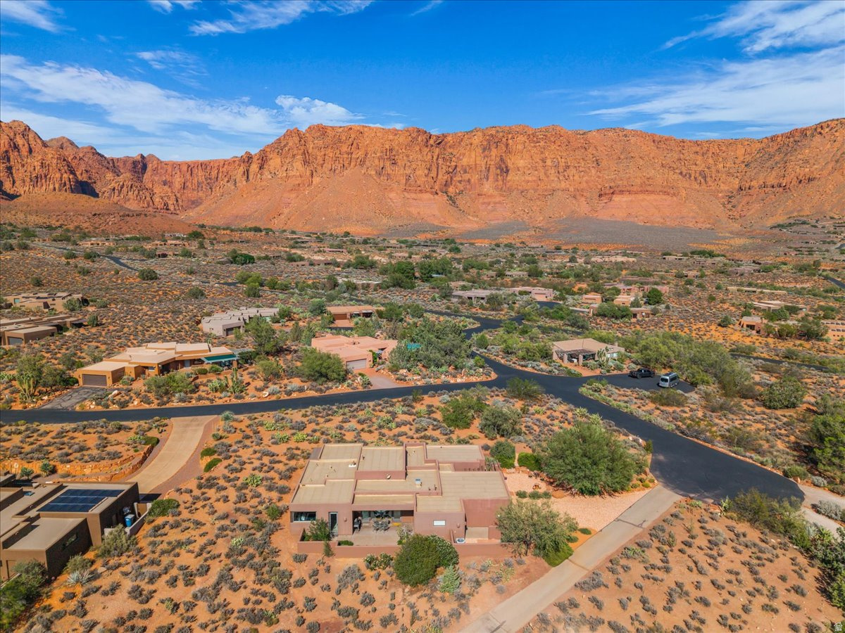 main property photo 40