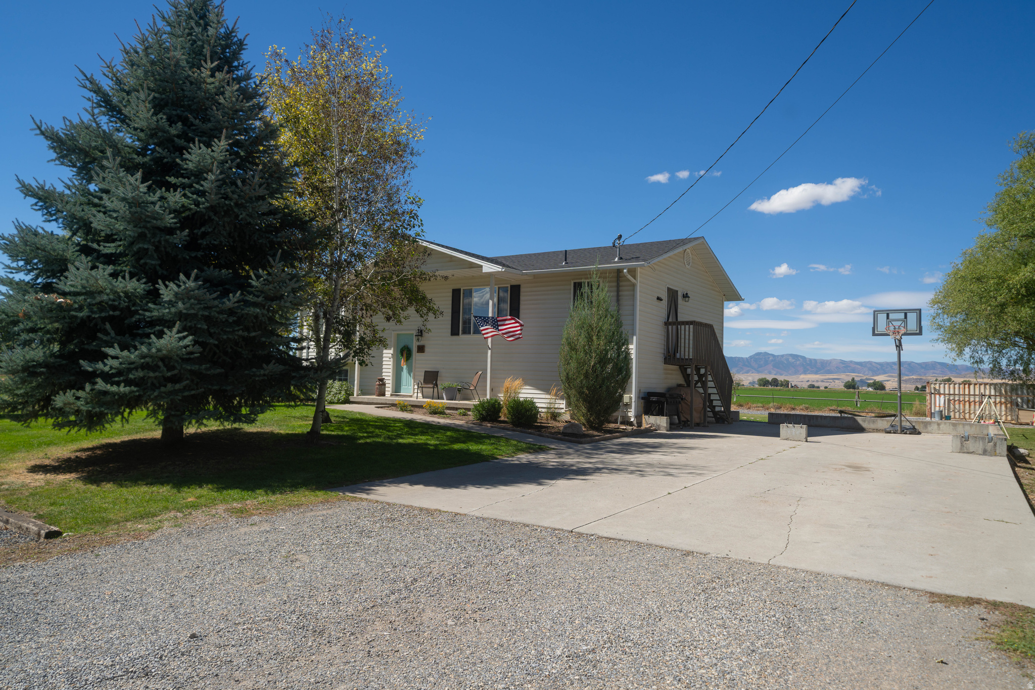 main property photo 44