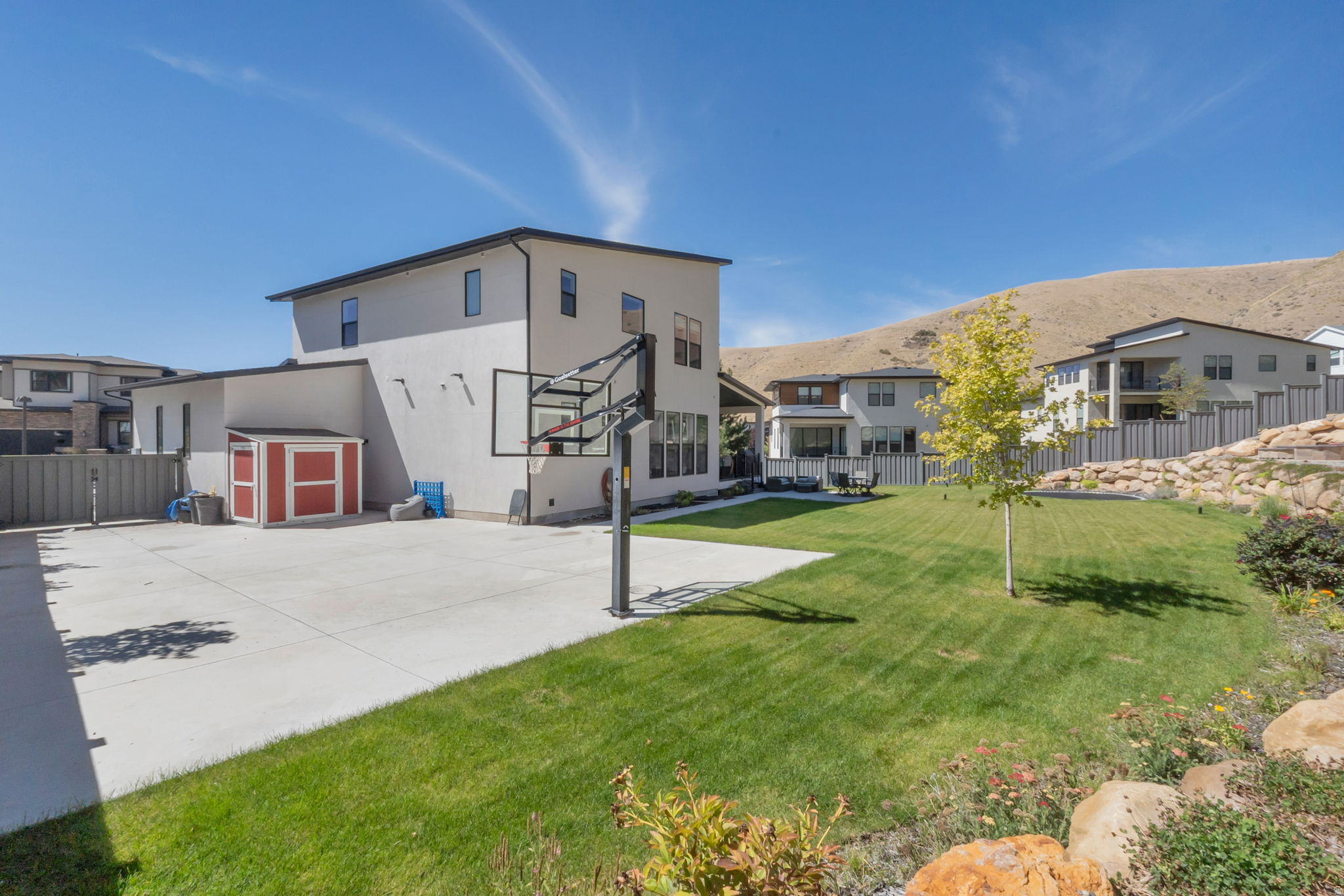 main property photo 40