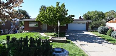 image of property with 4 Bed | 3 Bath | 2,002 Sqft