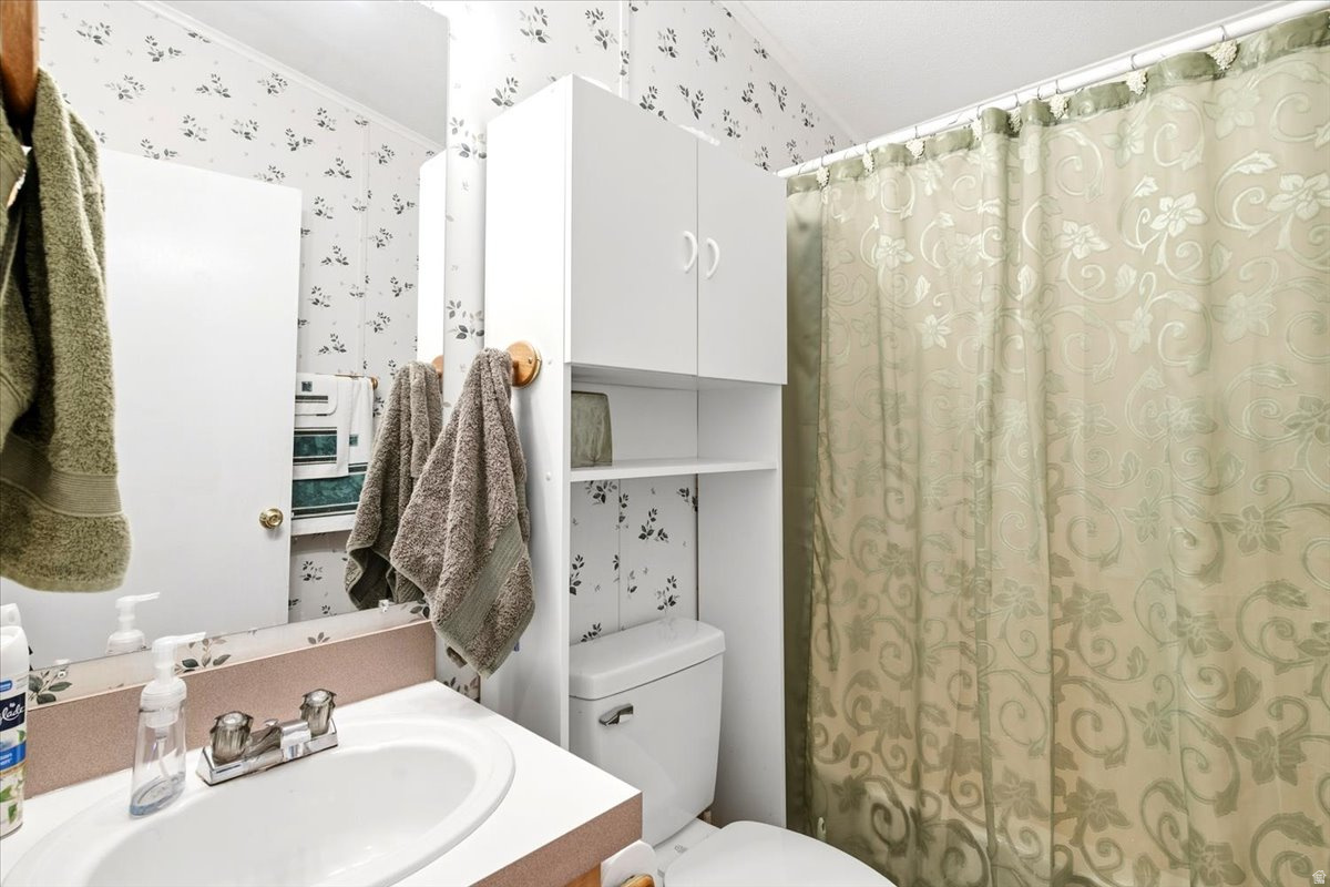 main property photo 13