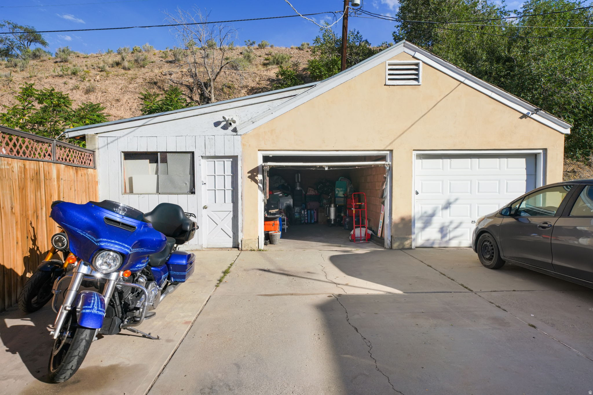 main property photo 17