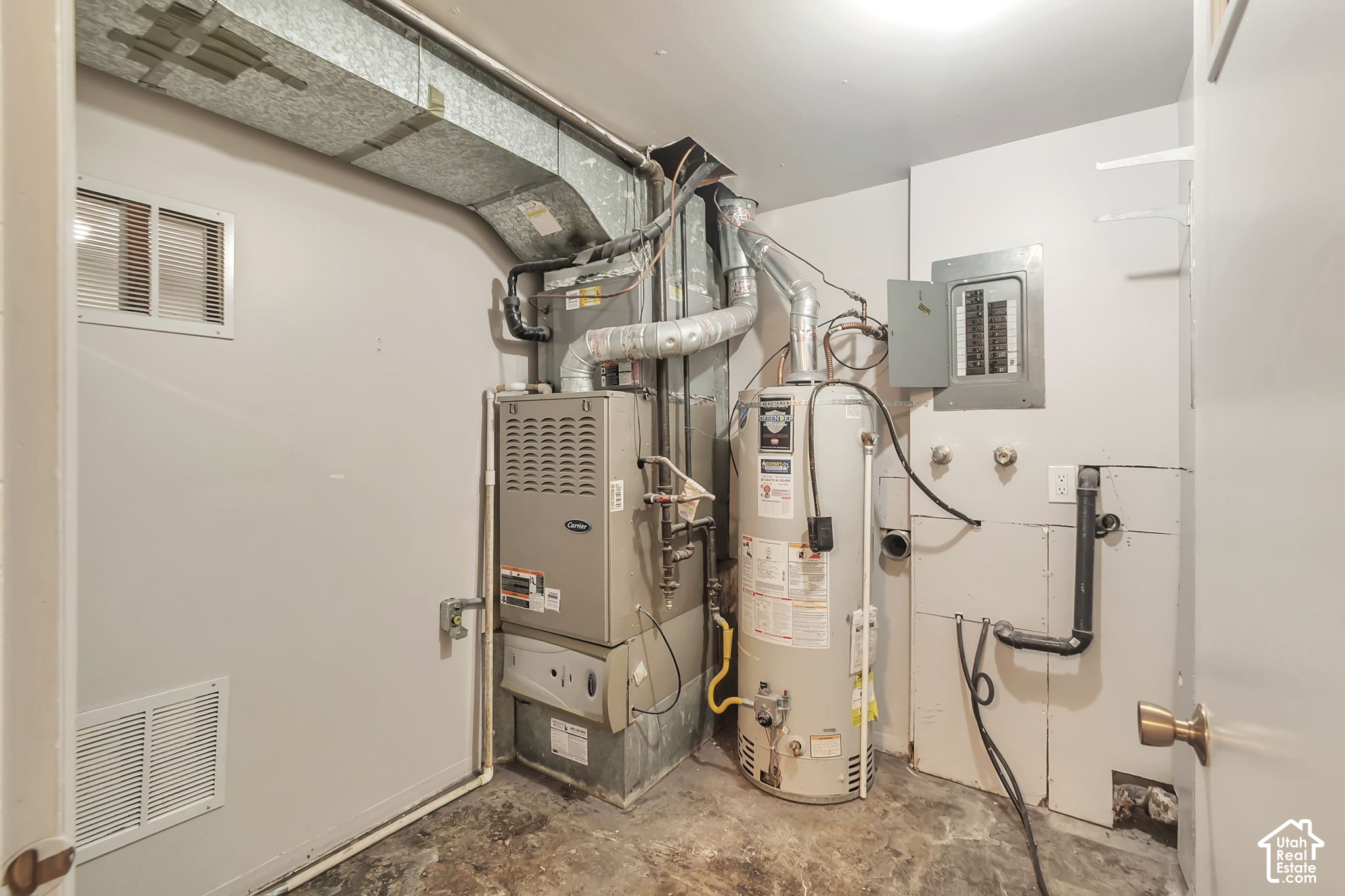 main property photo 31