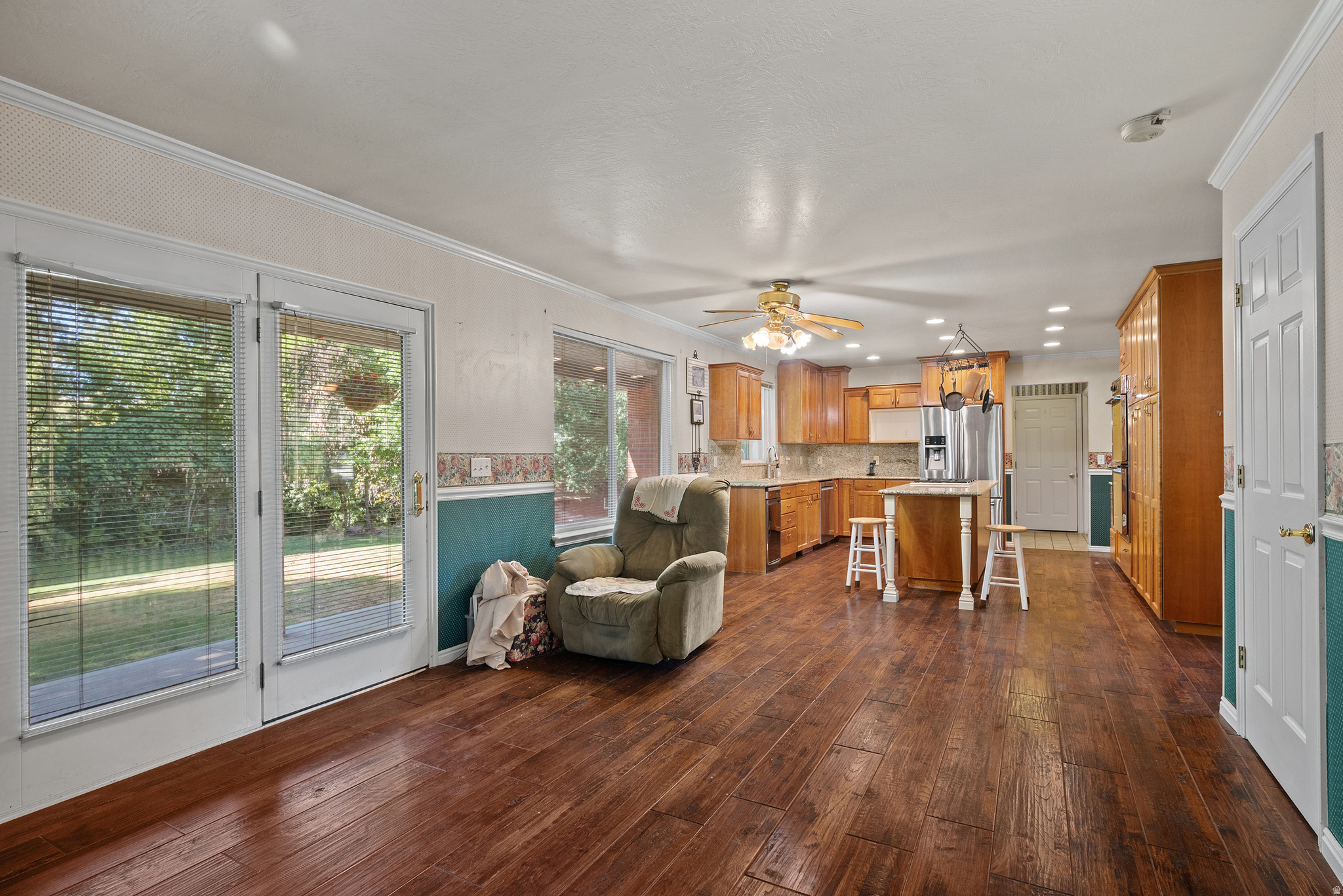 main property photo 9