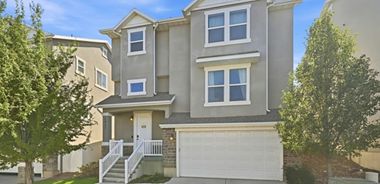 image of property with 3 Bed | 3 Bath | 2,139 Sqft