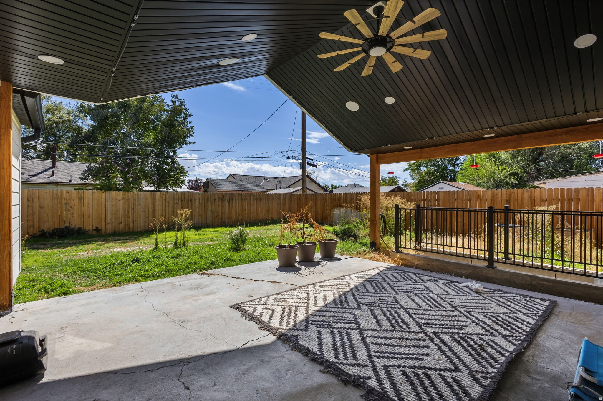 main property photo 22