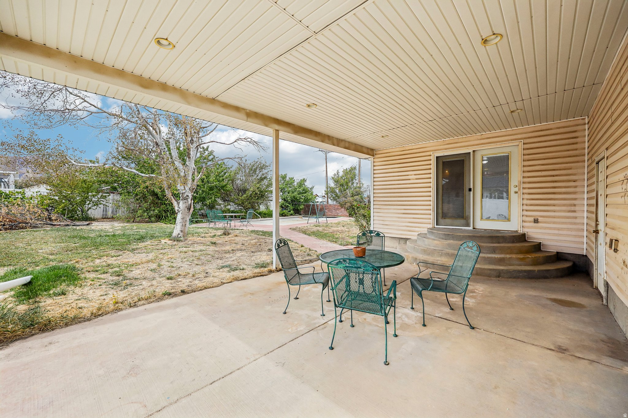 main property photo 31