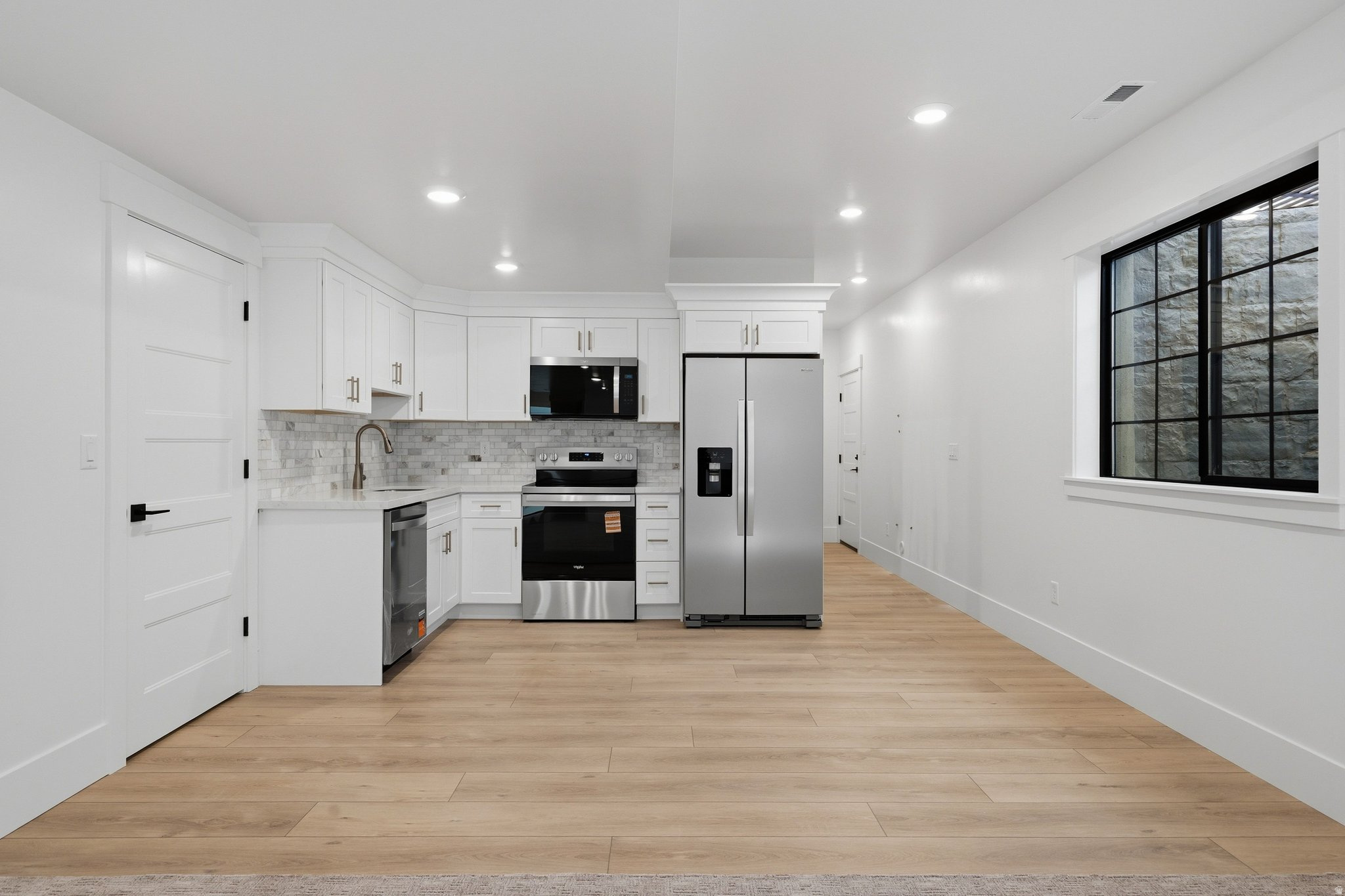 main property photo 78