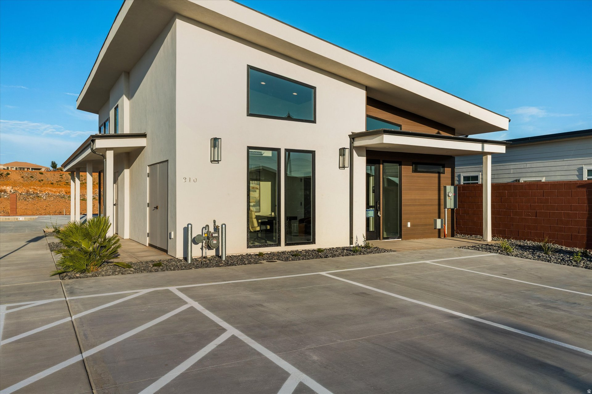 main property photo 40
