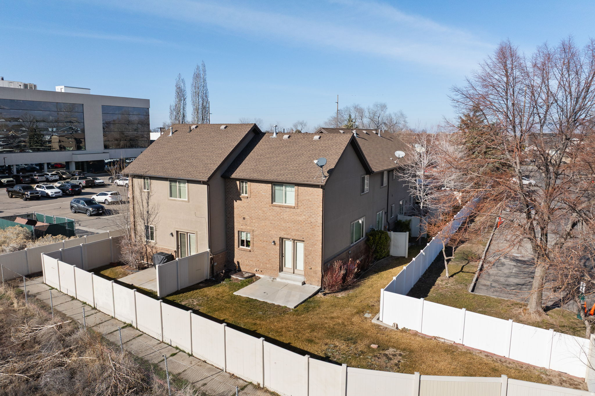 main property photo 47