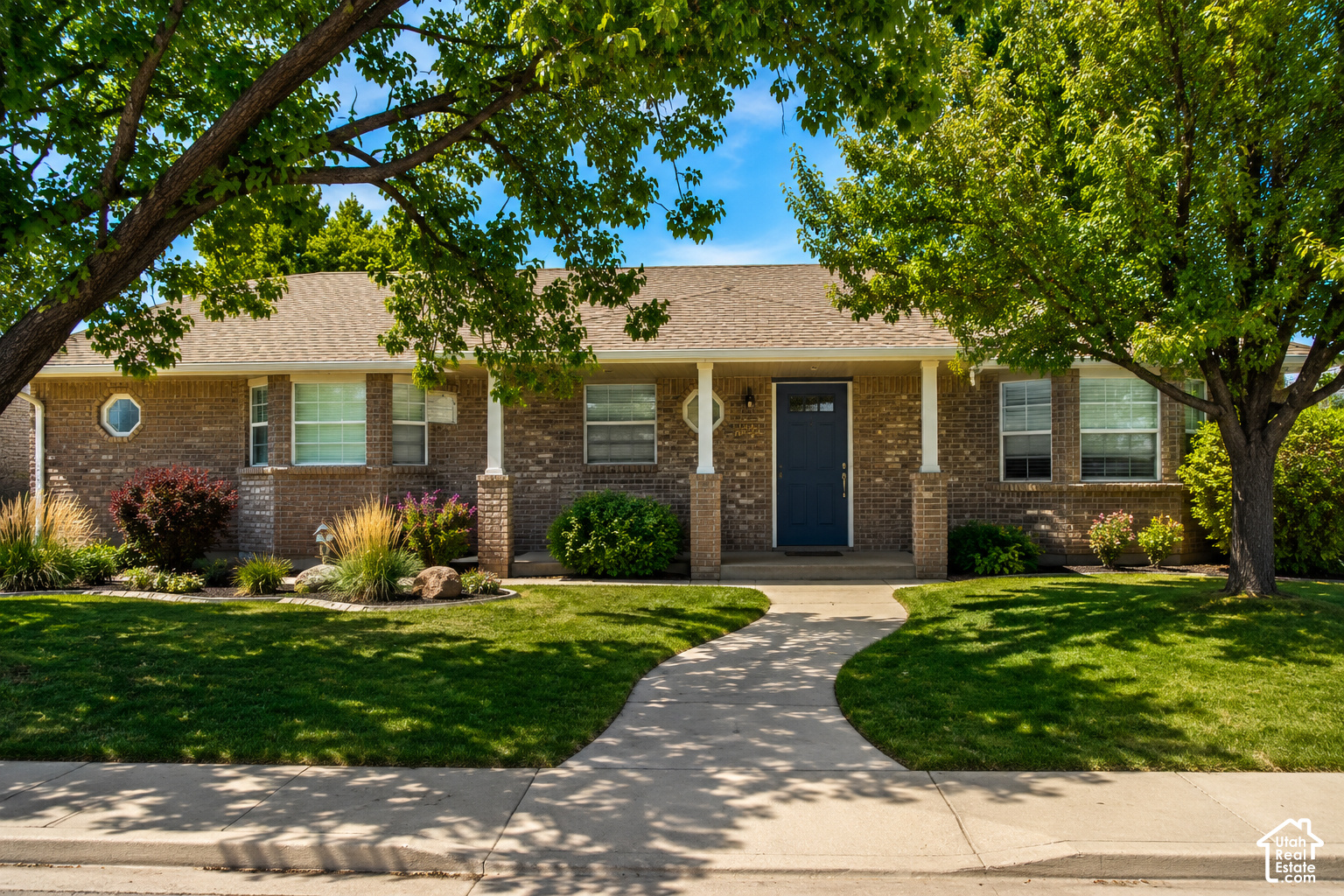 main property photo 22