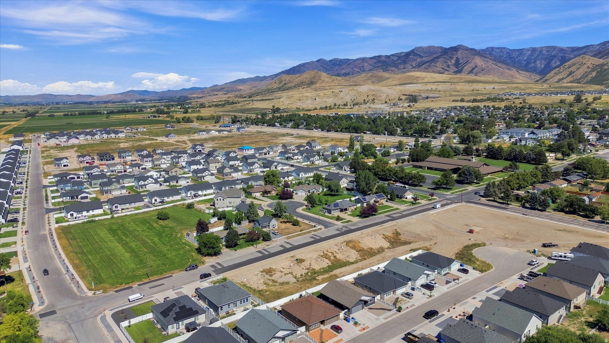 main property photo 15