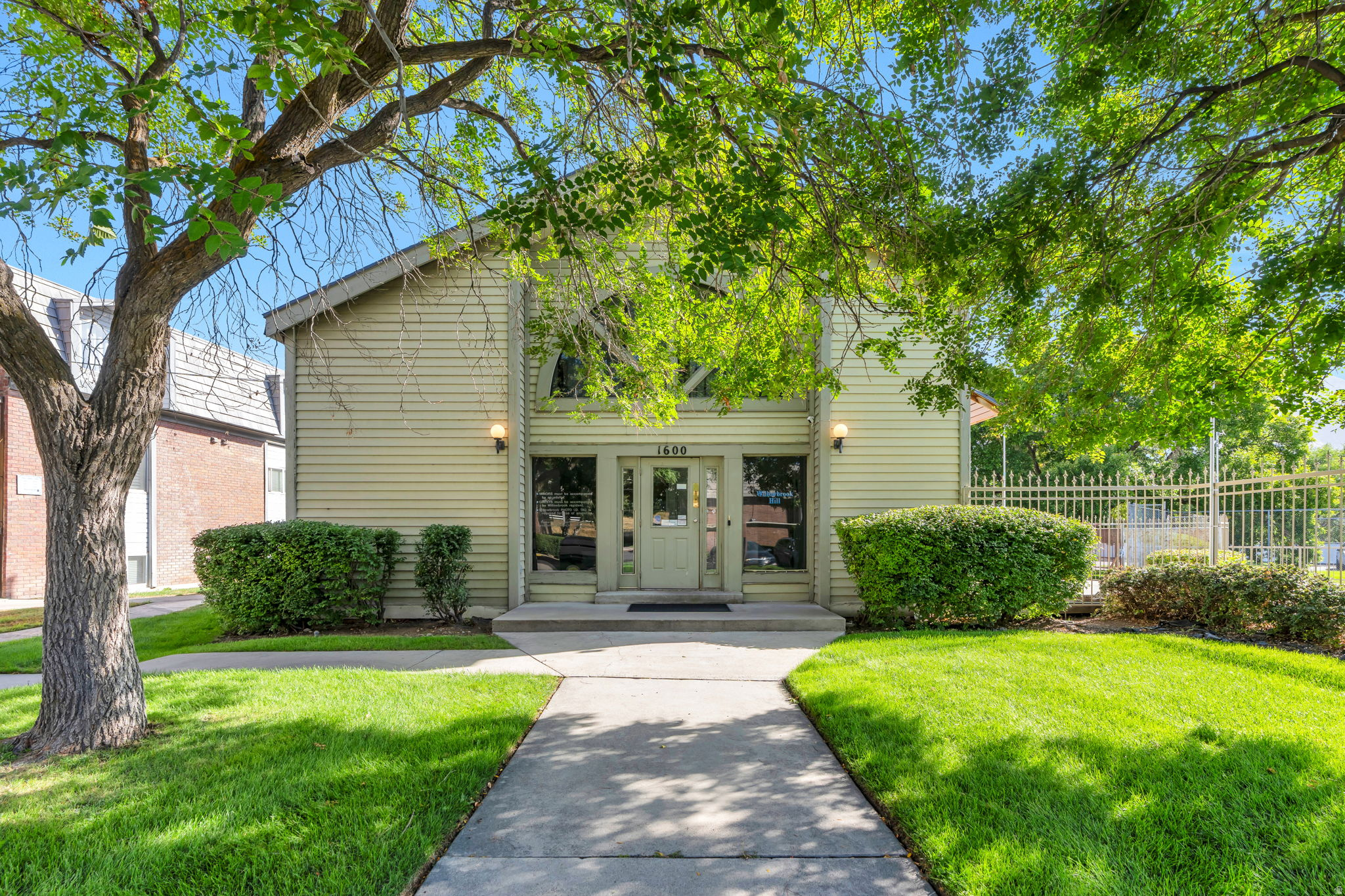 main property photo 12