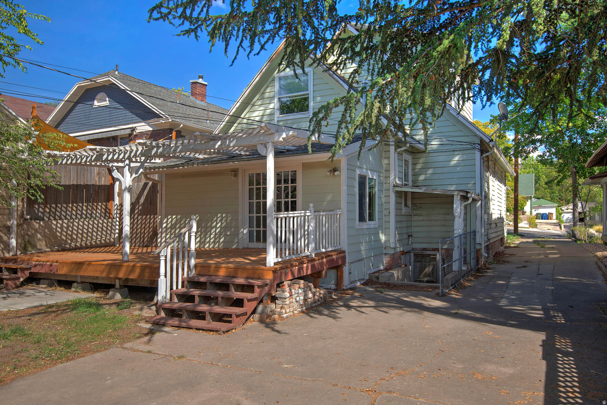 main property photo 3