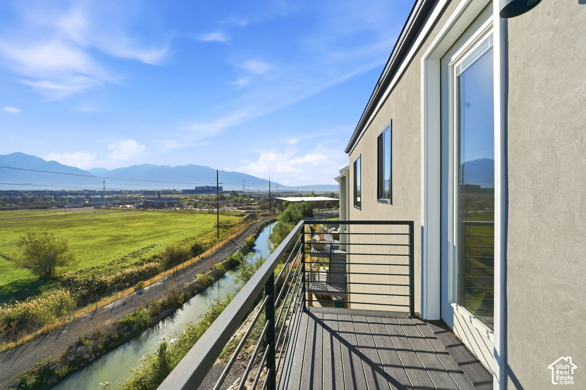 main property photo 37