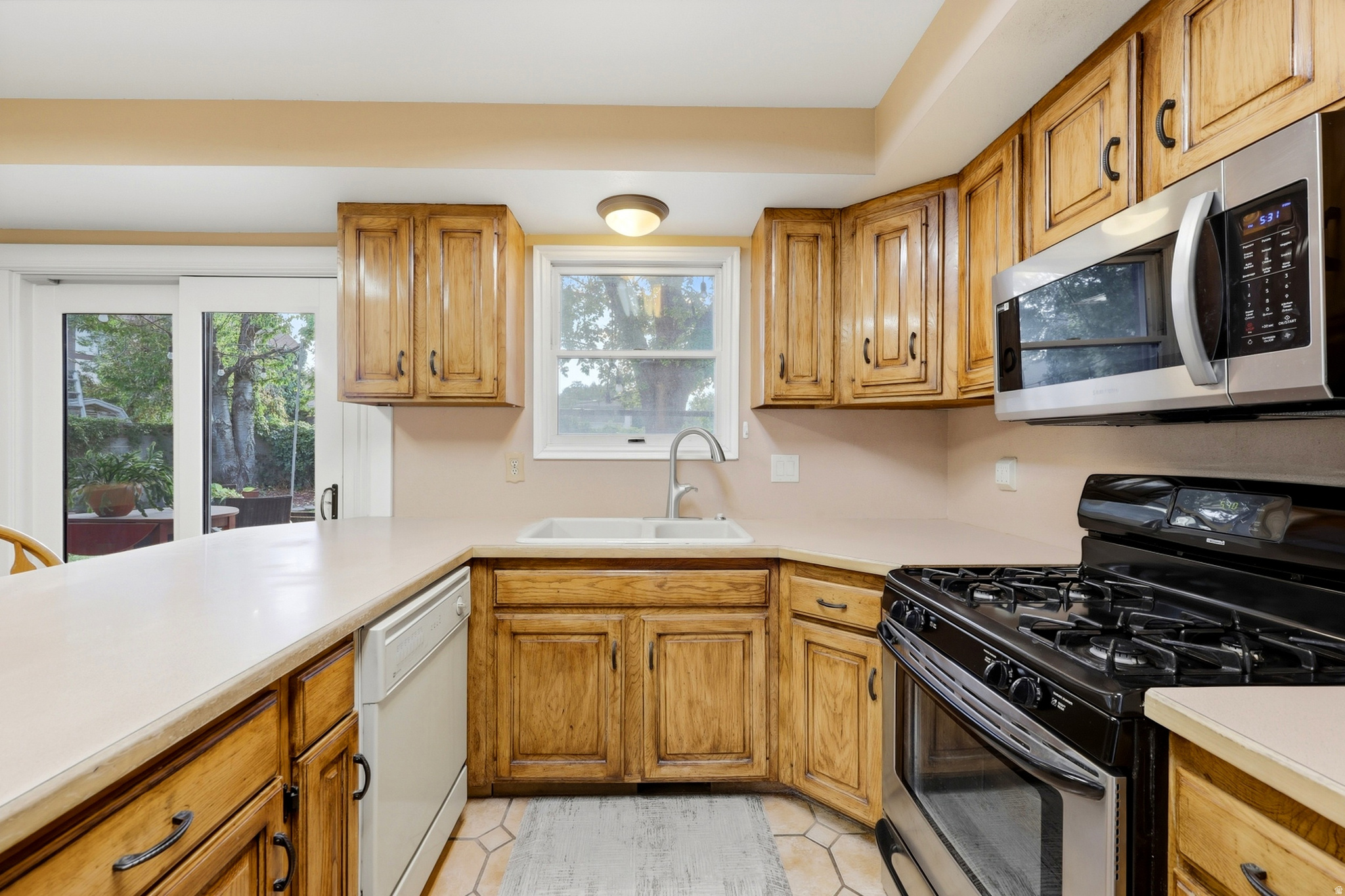 main property photo 18