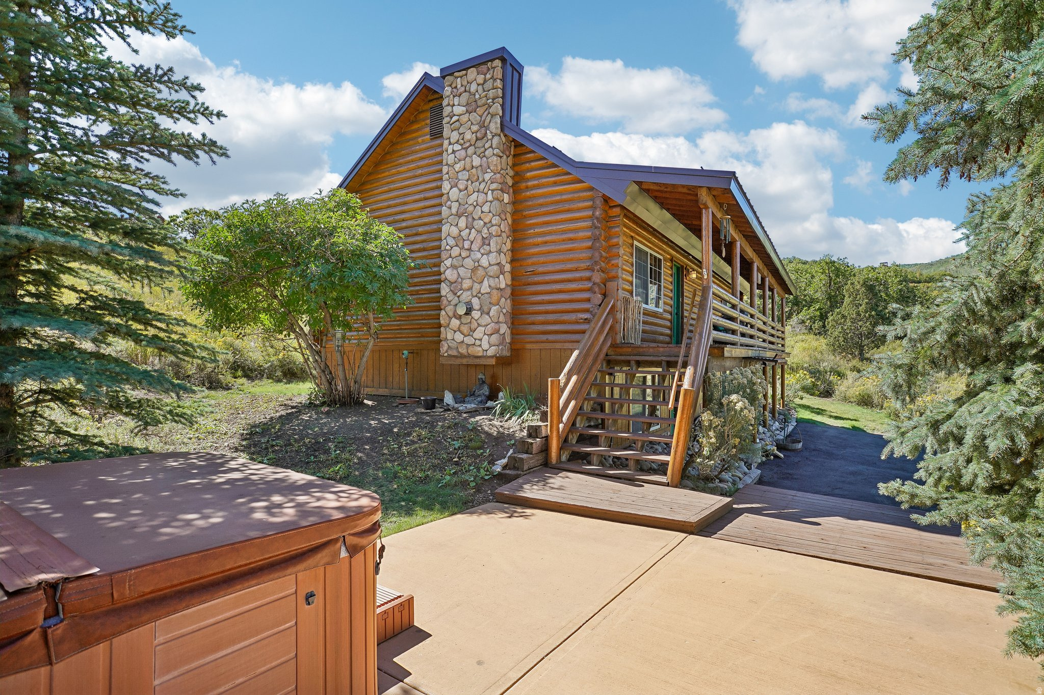 main property photo 25