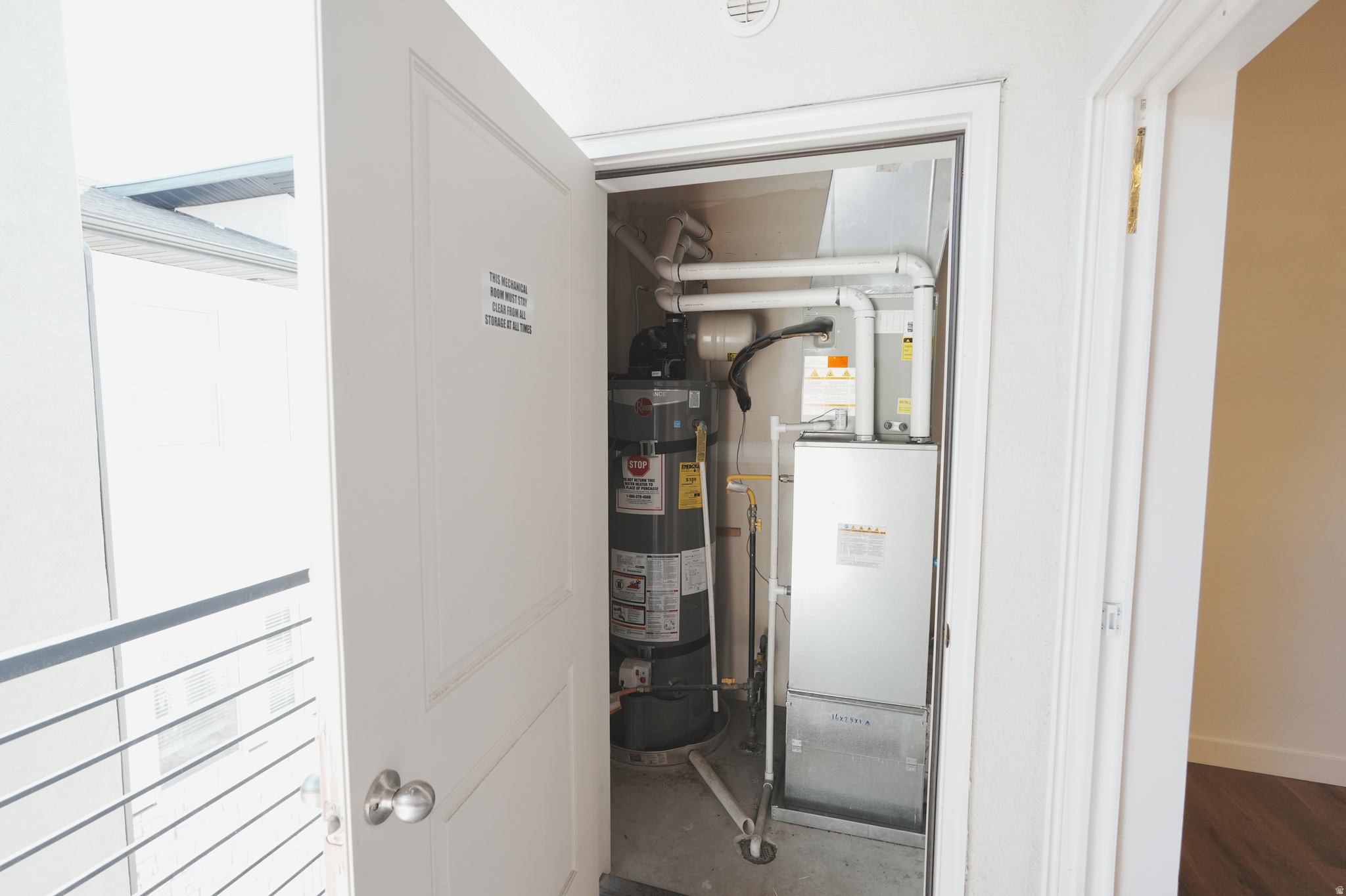 main property photo 13