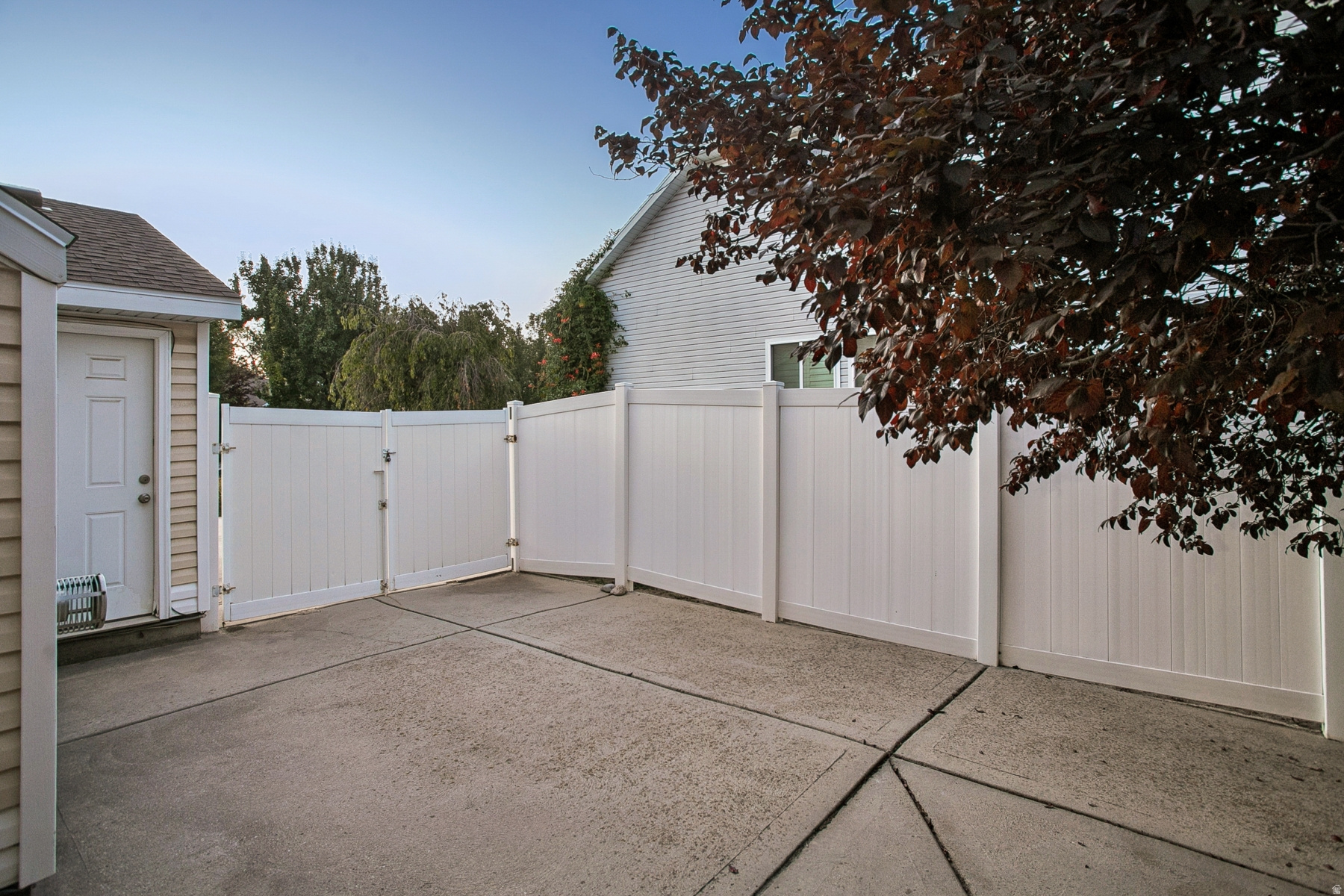 main property photo 67