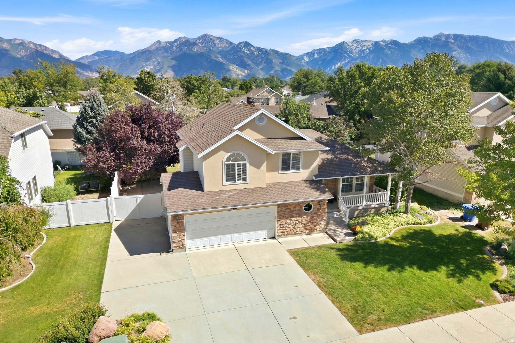main property photo 78