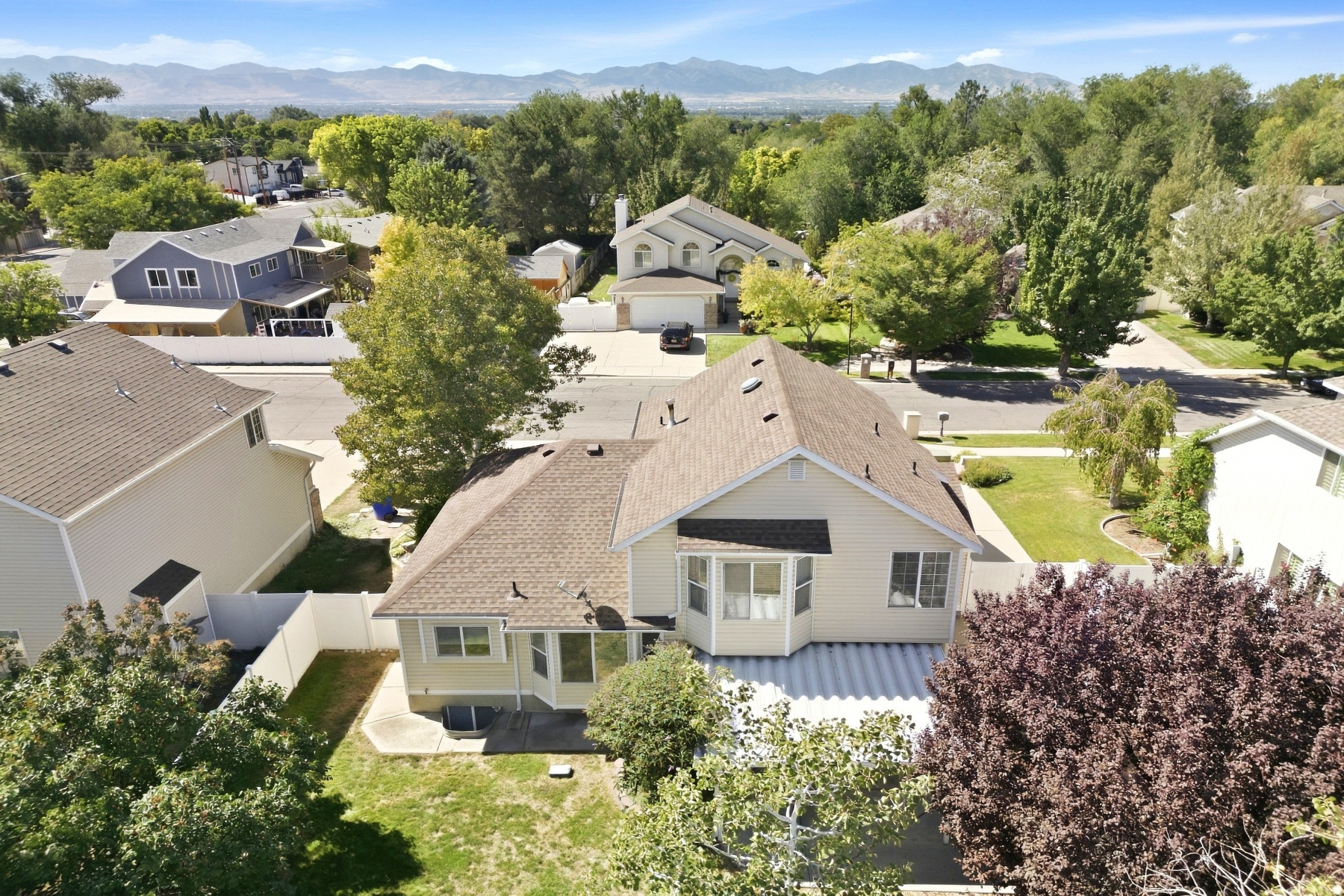 main property photo 79