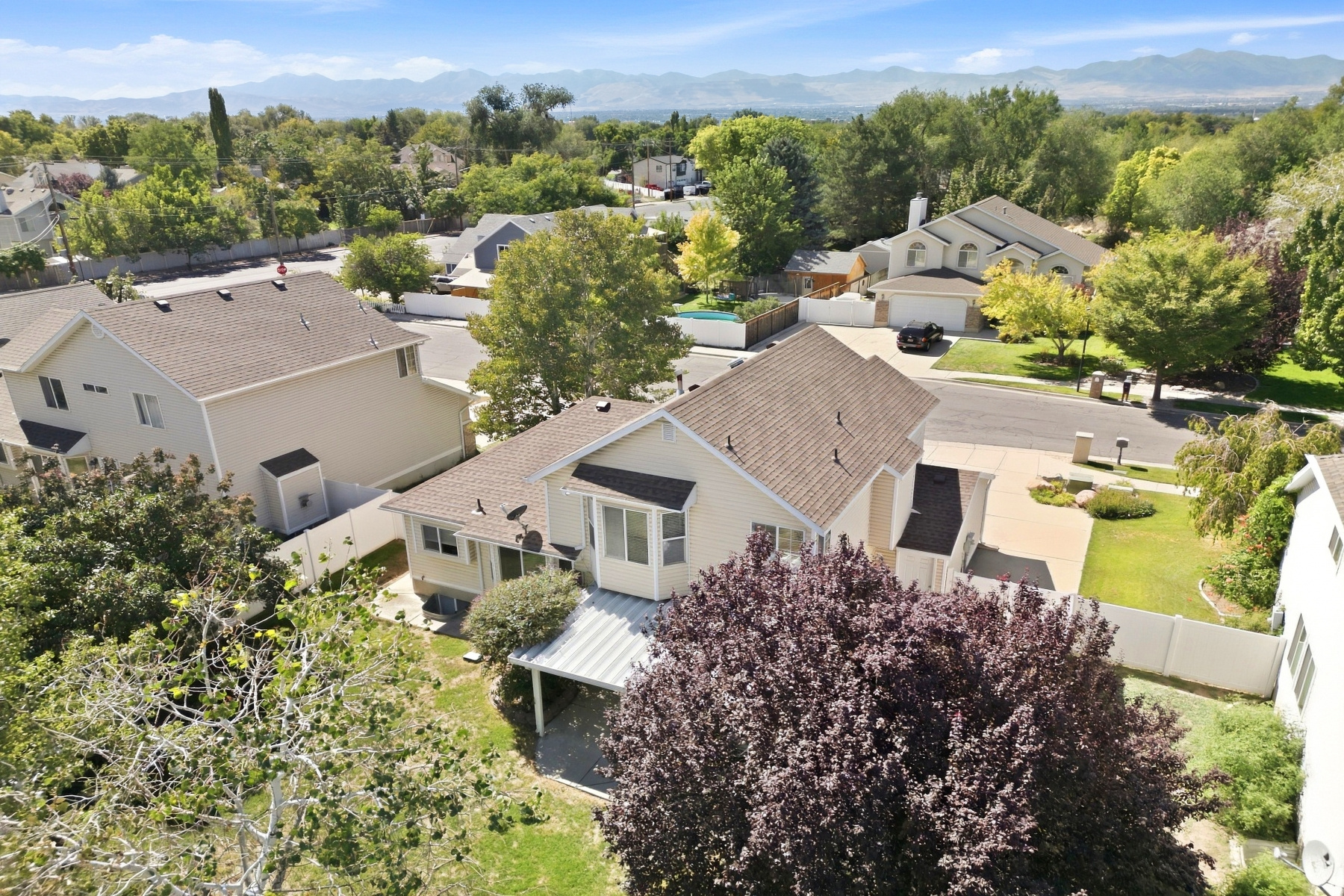main property photo 80