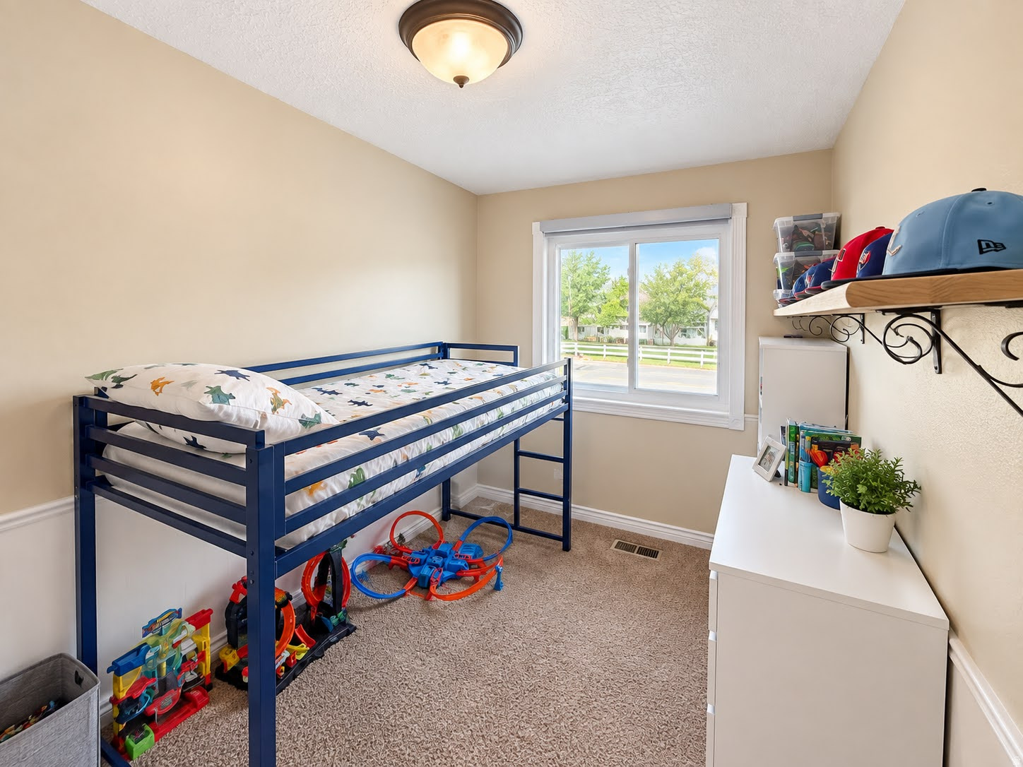 main property photo 23
