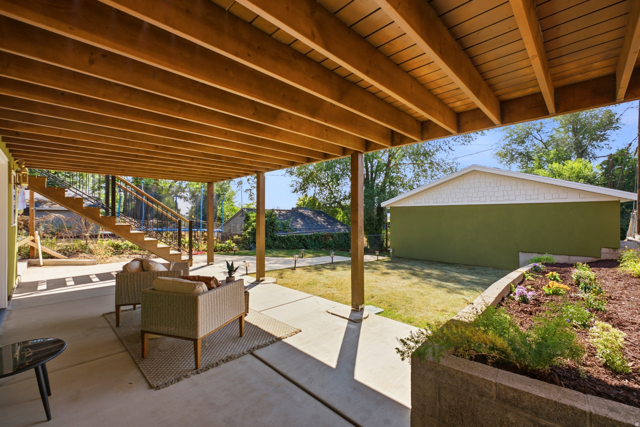 main property photo 37