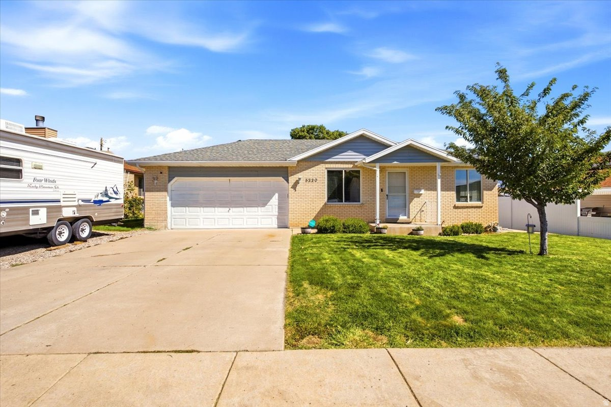 main property photo 0