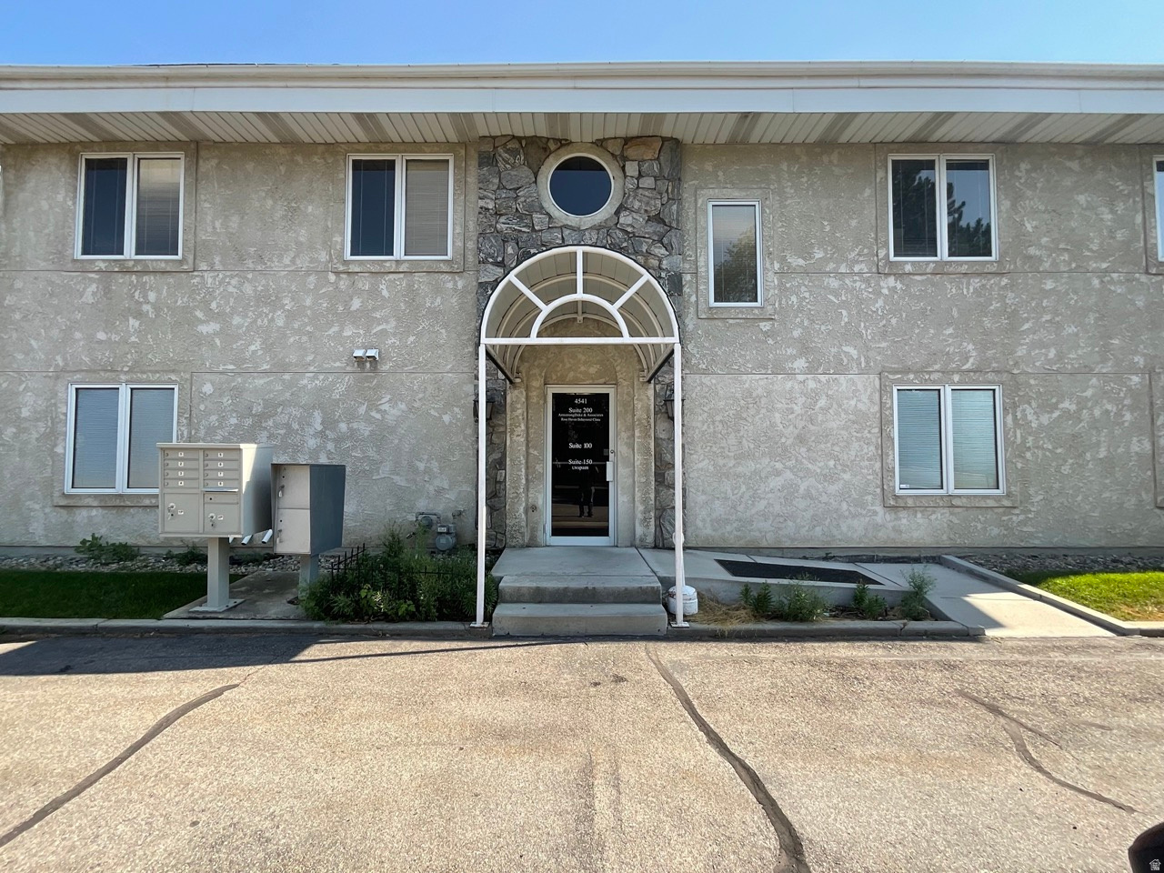 main property photo 0