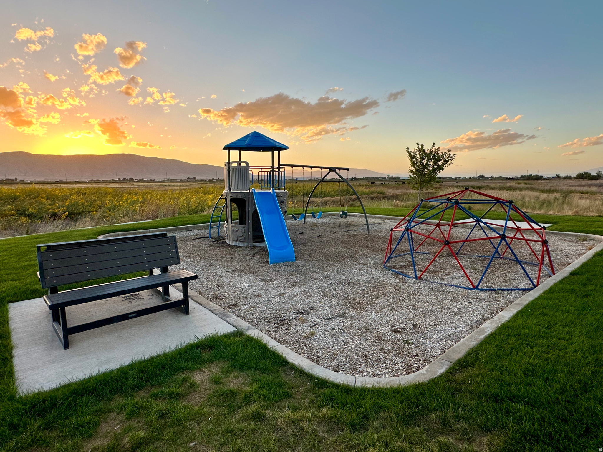 main property photo 33