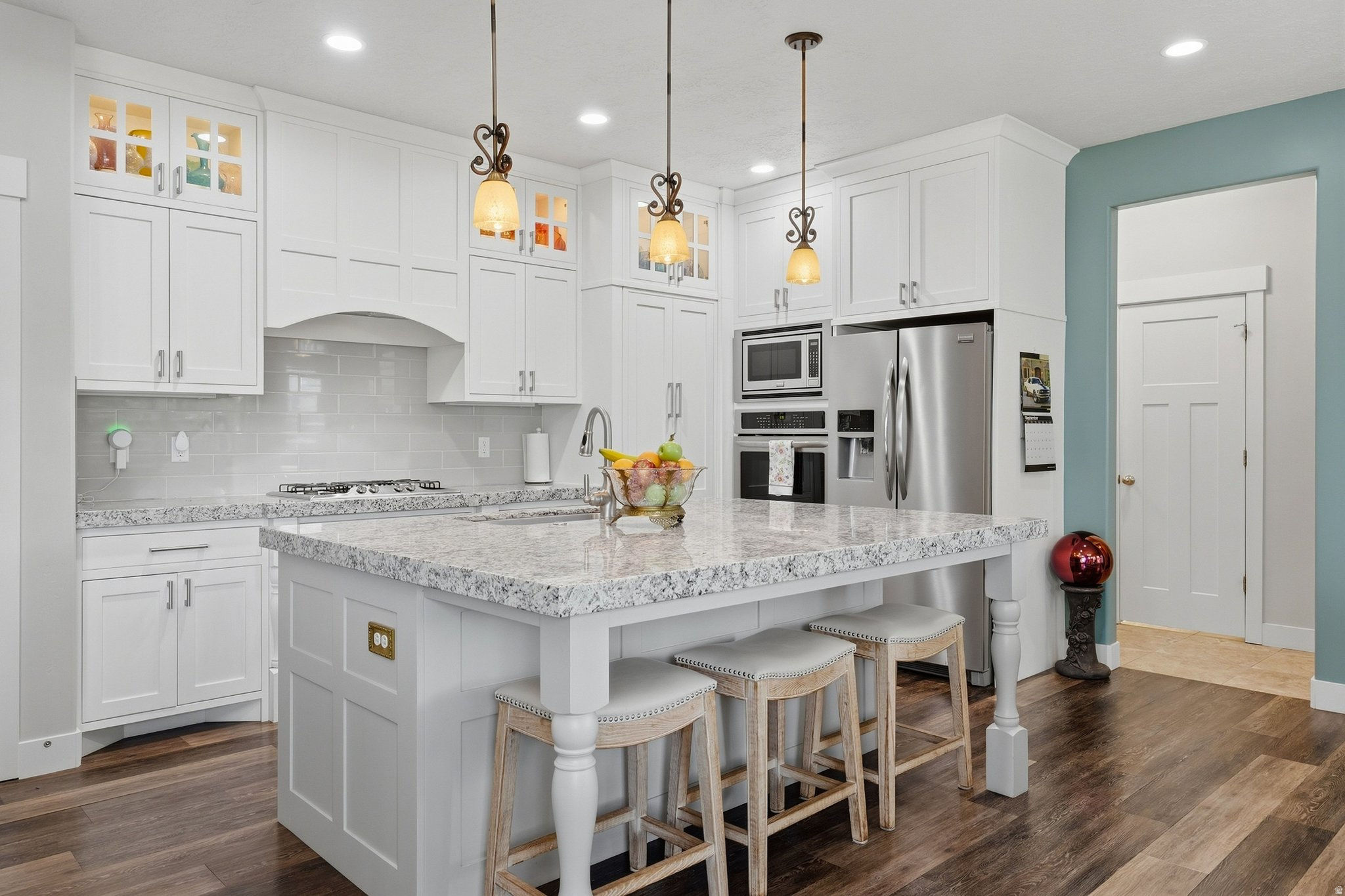 main property photo 16