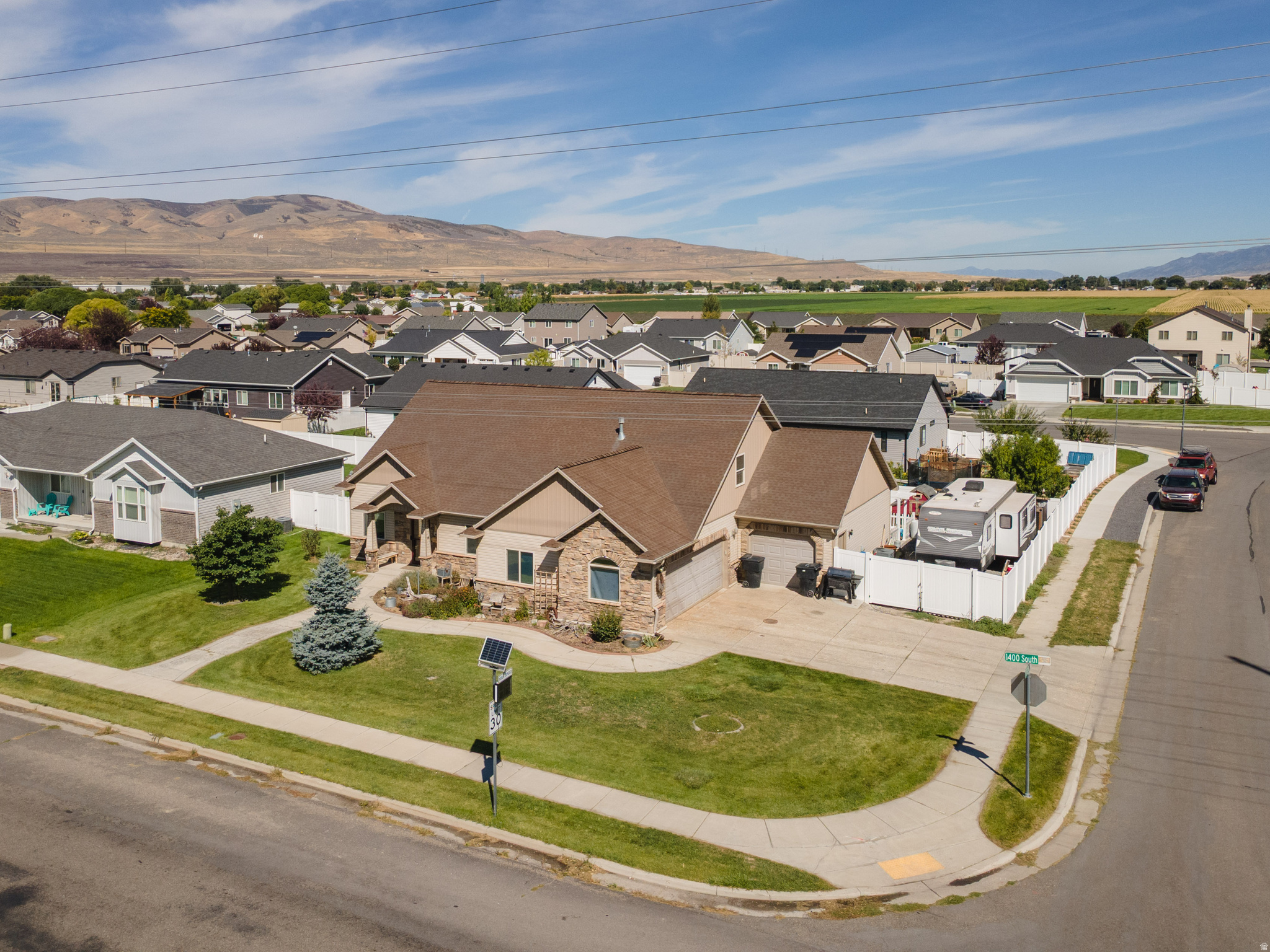 main property photo 14