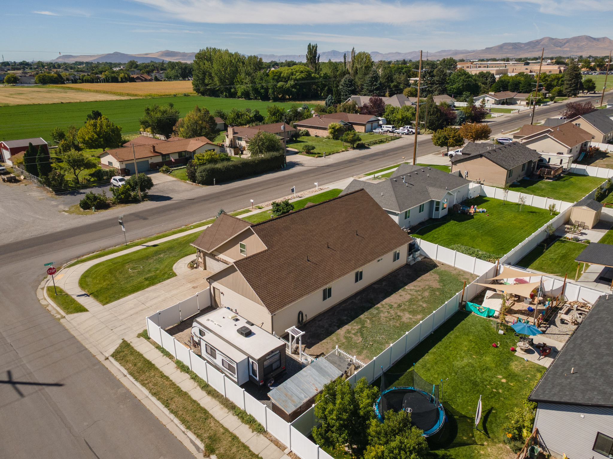 main property photo 17