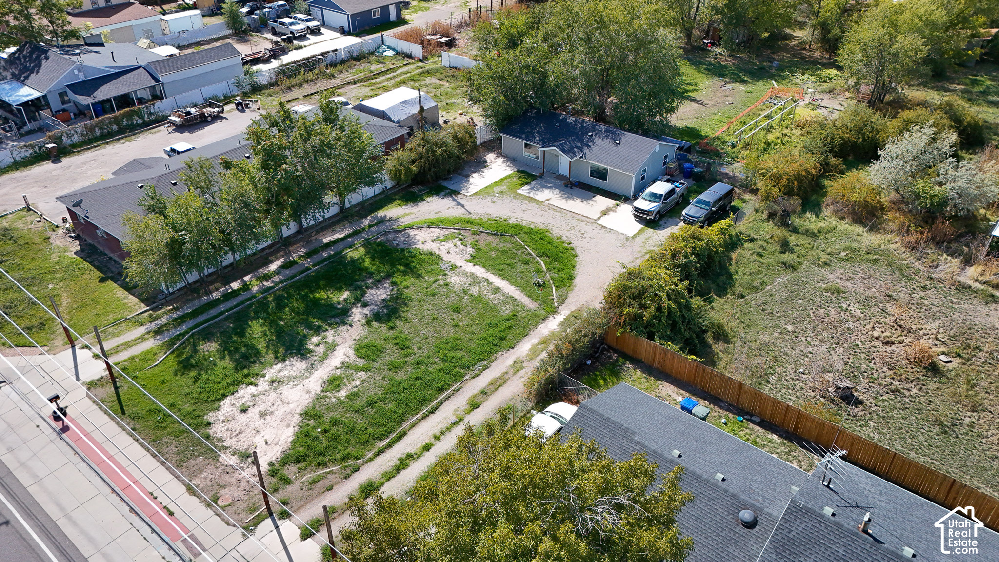 main property photo 16